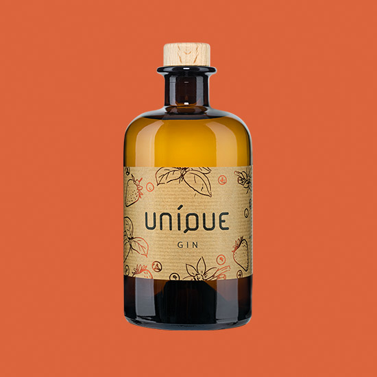 Fotografie der Flasche Unique-Gin